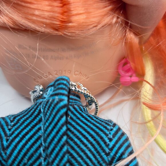 LOL Surprise OMG Skatepark Q.T. Fashion Doll With Accessories & Hat - Picture 3 of 6